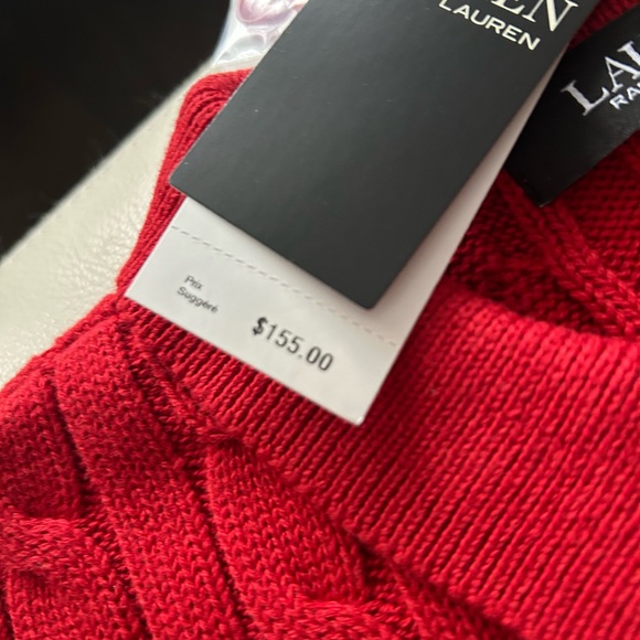 SOLD!! ❤️❤️
Lauren Ralph Lauren short sleeve cable sweater - Picture 5 of 6